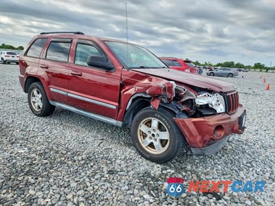 Czwarte zdjęcie samochodu z boku: 2007 JEEP GRAND CHEROKEE LAREDO VIN:1J8GS48K37C504758 - miniatura