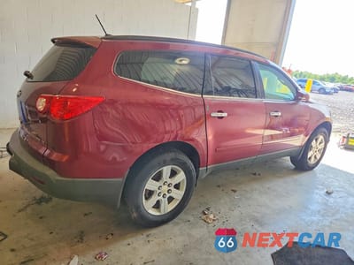 Trzecie zdjęcie samochodu z tyłu: 2010 CHEVROLET TRAVERSE LT VIN:1GNLRFED3AS143250 - miniatura