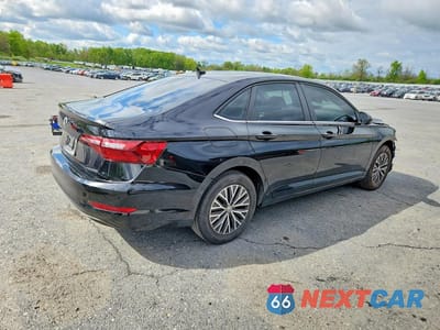 Trzecie zdjęcie samochodu z tyłu: 2021 VOLKSWAGEN JETTA S VIN:3VWC57BU4MM026253 - miniatura