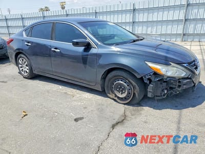 Czwarte zdjęcie samochodu z boku: 2018 NISSAN ALTIMA 2.5 S VIN:1N4AL3AP3JC164163 - miniatura