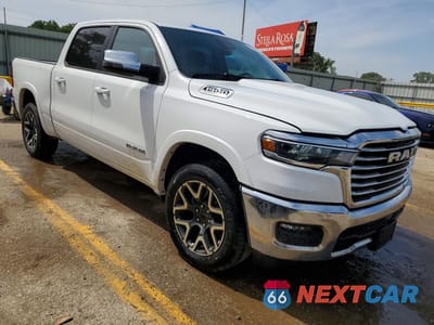 Czwarte zdjęcie samochodu z boku: 2026 RAM 1500 LARAMIE VIN:3C6SRFJPXT4180772 - miniatura