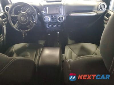 Zdjęcie 8 z 12 samochodu: 2015 JEEP WRANGLER UNLIMITED SAHARA VIN:1C4HJWEG5FL732964 - miniatura