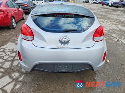 Zdjęcie 6 z 13 samochodu: 2016 HYUNDAI VELOSTER BASE VIN:KMHTC6AD9GU271291 - miniatura