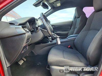 Zdjęcie 7 z 13 samochodu: 2018 TOYOTA C-HR XLE PREMIUM VIN:NMTKHMBX1JR011508 - miniatura