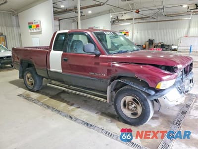 Czwarte zdjęcie samochodu z boku: 2000 DODGE RAM 1500 VIN:1B7HF13Y4YJ111276 - miniatura