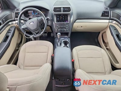 Zdjęcie 8 z 13 samochodu: 2019 FORD EXPLORER XLT VIN:1FM5K8D81KGA92885 - miniatura