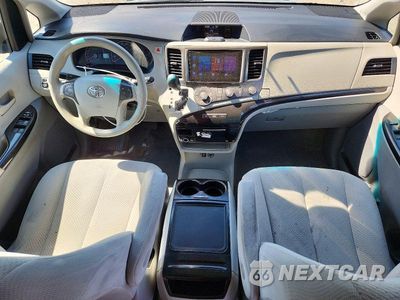 Zdjęcie 8 z 14 samochodu: 2012 TOYOTA SIENNA LE VIN:5TDKK3DC5CS277463 - miniatura