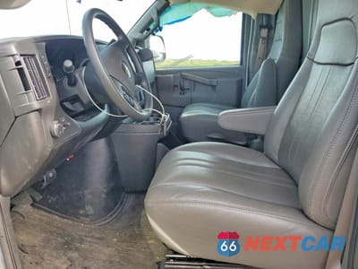 Zdjęcie 7 z 13 samochodu: 2025 CHEVROLET EXPRESS G2500 VIN:1GCWGAF79S1156583 - miniatura