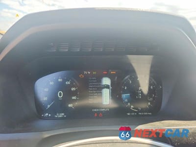 Zdjęcie 9 z 12 samochodu: 2016 VOLVO XC90 T6 VIN:YV4A22PK6G1021812 - miniatura