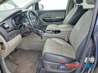 Zdjęcie 7 z 13 samochodu: 2017 KIA SEDONA LX VIN:KNDMB5C13H6230489 - miniatura