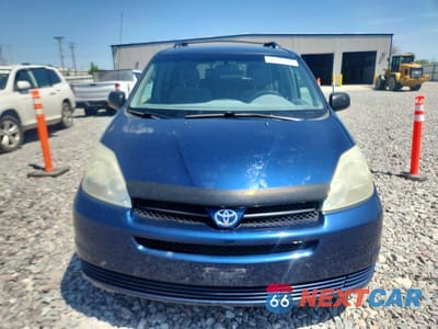 Piąte zdjęcie samochodu w środku: 2004 TOYOTA SIENNA VIN:5TDZA23C94S146390 - miniatura