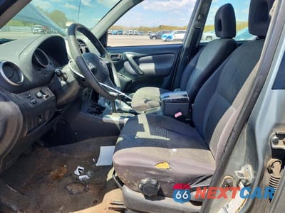 Zdjęcie 7 z 13 samochodu: 2005 TOYOTA RAV4 BASE VIN:JTEHD20V756046584 - miniatura