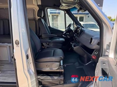Zdjęcie 7 z 15 samochodu: 2022 MERCEDES-BENZ SPRINTER 2500 VIN:W1X4EBHY0NP484324 - miniatura