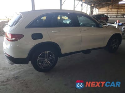 Trzecie zdjęcie samochodu z tyłu: 2017 MERCEDES-BENZ GLC 300 VIN:WDC0G4JB3HF158807 - miniatura