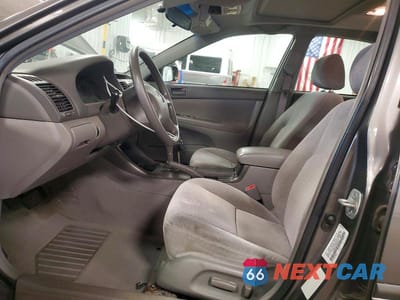 Zdjęcie 7 z 12 samochodu: 2002 TOYOTA CAMRY LE VIN:4T1BE32KX2U536407 - miniatura