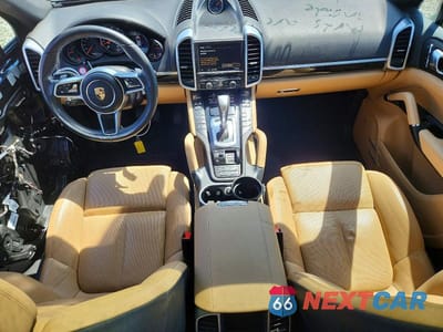 Zdjęcie 8 z 14 samochodu: 2016 PORSCHE CAYENNE VIN:WP1AA2A23GKA13223 - miniatura