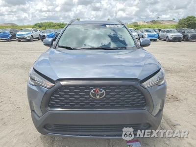 Piąte zdjęcie samochodu w środku: 2022 TOYOTA COROLLA CROSS LE VIN:7MUCAAAG0NV030704 - miniatura