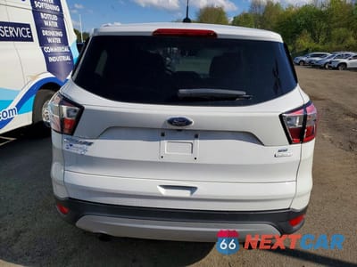 Zdjęcie 6 z 13 samochodu: 2017 FORD ESCAPE SE VIN:1FMCU0GD8HUE37822 - miniatura