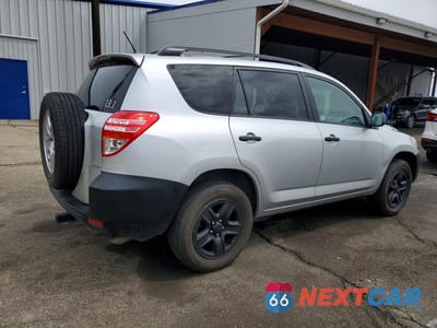 Trzecie zdjęcie samochodu z tyłu: 2010 TOYOTA RAV4 BASE VIN:JTMBF4DV6A5033769 - miniatura