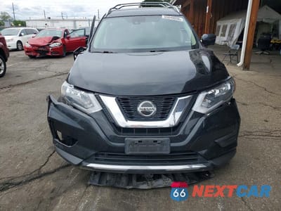 Piąte zdjęcie samochodu w środku: 2020 NISSAN ROGUE SV VIN:JN8AT2MV6LW112563 - miniatura
