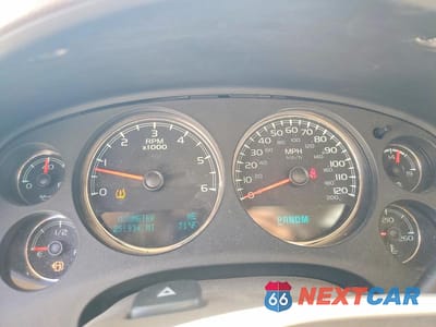 Zdjęcie 9 z 13 samochodu: 2012 CHEVROLET SUBURBAN K1500 LT VIN:1GNSKJE72CR159351 - miniatura