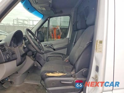 Zdjęcie 7 z 13 samochodu: 2015 MERCEDES-BENZ SPRINTER 2500 VIN:WD3PE7DC7FP149285 - miniatura
