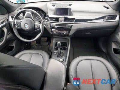 Zdjęcie 8 z 13 samochodu: 2018 BMW X1 XDRIVE28I VIN:WBXHT3C39J5K23453 - miniatura