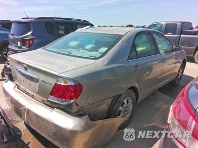 Piąte zdjęcie samochodu w środku: 2005 TOYOTA CAMRY LE VIN:4T1BE32K75U386048 - miniatura