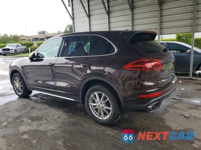 Drugie zdjęcie samochodu z przodu: 2016 PORSCHE CAYENNE VIN:WP1AA2A23GLA10638 - miniatura