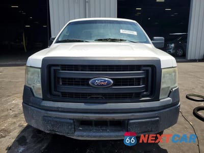 Piąte zdjęcie samochodu w środku: 2014 FORD F150 SUPER CAB VIN:1FTFX1CF3EFB72961 - miniatura