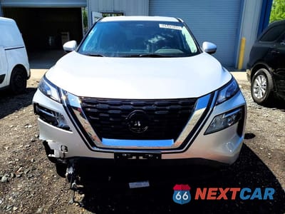 Piąte zdjęcie samochodu w środku: 2023 NISSAN ROGUE SV VIN:5N1BT3BB5PC946678 - miniatura