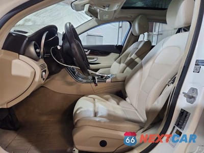 Zdjęcie 7 z 12 samochodu: 2015 MERCEDES-BENZ C 300 4MATIC VIN:55SWF4KB4FU073024 - miniatura