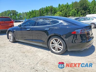 Drugie zdjęcie samochodu z przodu: 2014 TESLA MODEL S VIN:5YJSA1H16EFP45613 - miniatura