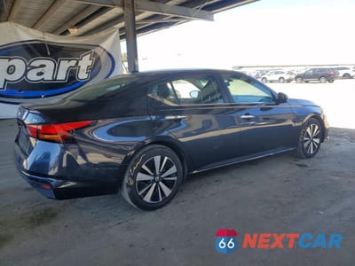Trzecie zdjęcie samochodu z tyłu: 2021 NISSAN ALTIMA SV VIN:1N4BL4DV3MN326273 - miniatura