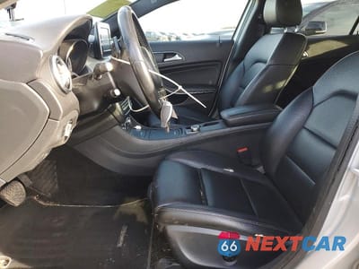 Zdjęcie 7 z 13 samochodu: 2016 MERCEDES-BENZ GLA 250 4MATIC VIN:WDCTG4GB6GJ197794 - miniatura