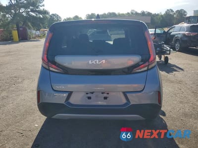 Zdjęcie 6 z 12 samochodu: 2023 KIA SOUL LX VIN:KNDJ23AUXP7862158 - miniatura