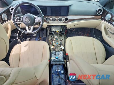 Zdjęcie 8 z 13 samochodu: 2020 MERCEDES-BENZ E 350 VIN:WDDZF8DB0LA749806 - miniatura