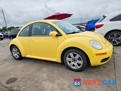 Czwarte zdjęcie samochodu z boku: 2007 VOLKSWAGEN NEW BEETLE 2.5L OPTION PACKAGE 1 VIN:3VWRW31C37M514297 - miniatura