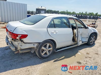 Trzecie zdjęcie samochodu z tyłu: 2005 HONDA ACCORD EX VIN:1HGCM56845A055016 - miniatura