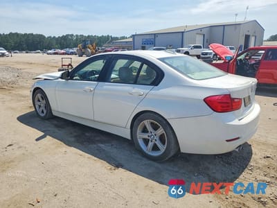 Drugie zdjęcie samochodu z przodu: 2013 BMW 328 I VIN:WBA3A5C55DF358127 - miniatura