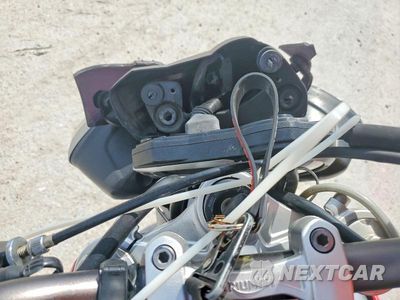 Zdjęcie 7 z 9 samochodu: 2014 TRIUMPH MOTORCYCLE STREET TRIPLE R VIN:SMTL03NE6ET656889 - miniatura