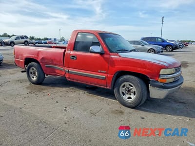 Czwarte zdjęcie samochodu z boku: 2000 CHEVROLET SILVERADO C1500 VIN:1GCEC14V6YE255517 - miniatura