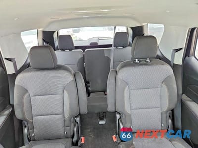 Zdjęcie 10 z 13 samochodu: 2019 CHEVROLET TRAVERSE LT VIN:1GNERGKW6KJ203789 - miniatura