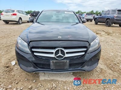 Piąte zdjęcie samochodu w środku: 2018 MERCEDES-BENZ C 300 VIN:55SWF4JB0JU278964 - miniatura