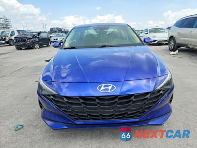 Piąte zdjęcie samochodu w środku: 2022 HYUNDAI ELANTRA SE VIN:KMHLL4AG9NU217677 - miniatura