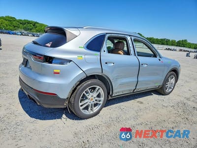Trzecie zdjęcie samochodu z tyłu: 2021 PORSCHE CAYENNE VIN:WP1AA2AY2MDA00869 - miniatura