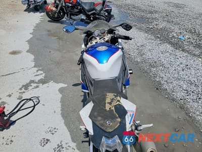 Zdjęcie 6 z 9 samochodu: 2018 BMW S 1000 RR VIN:WB10D6000JZ711490 - miniatura