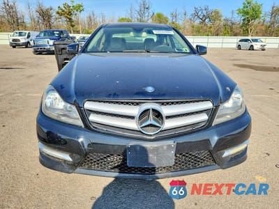 Piąte zdjęcie samochodu w środku: 2012 MERCEDES-BENZ C 350 VIN:WDDGJ5HB5CF741055 - miniatura