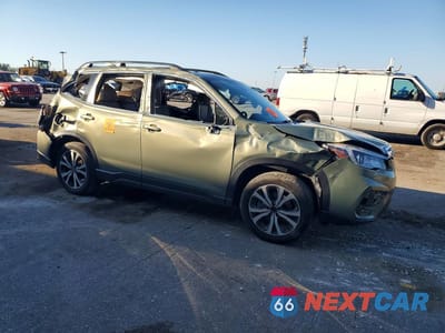 Czwarte zdjęcie samochodu z boku: 2019 SUBARU FORESTER LIMITED VIN:JF2SKAUC8KH537671 - miniatura