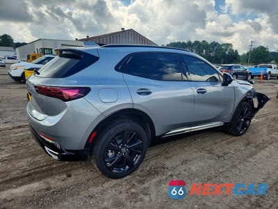 Trzecie zdjęcie samochodu z tyłu: 2025 BUICK ENVISION SPORT TOURING VIN:LRBFZLE4XSD032123 - miniatura
